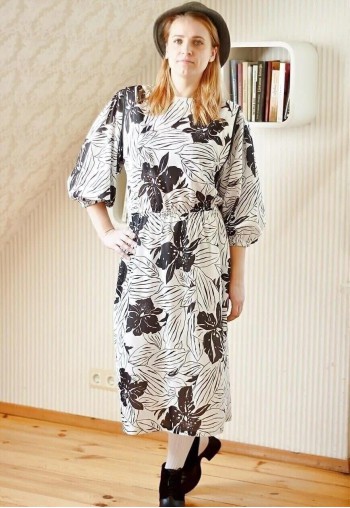 White vintage dress with black flowers and shoulder pads